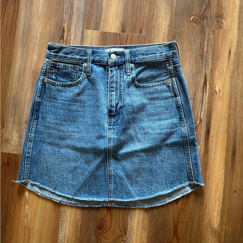Madewell Dolphin-Hem Mini Skirt